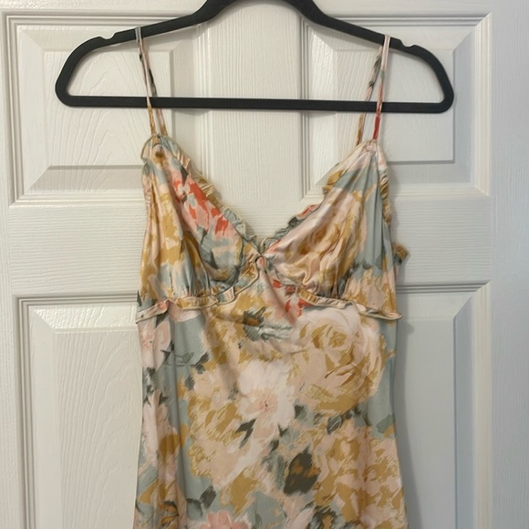 Silk floral midi dress - Picture 2 of 3